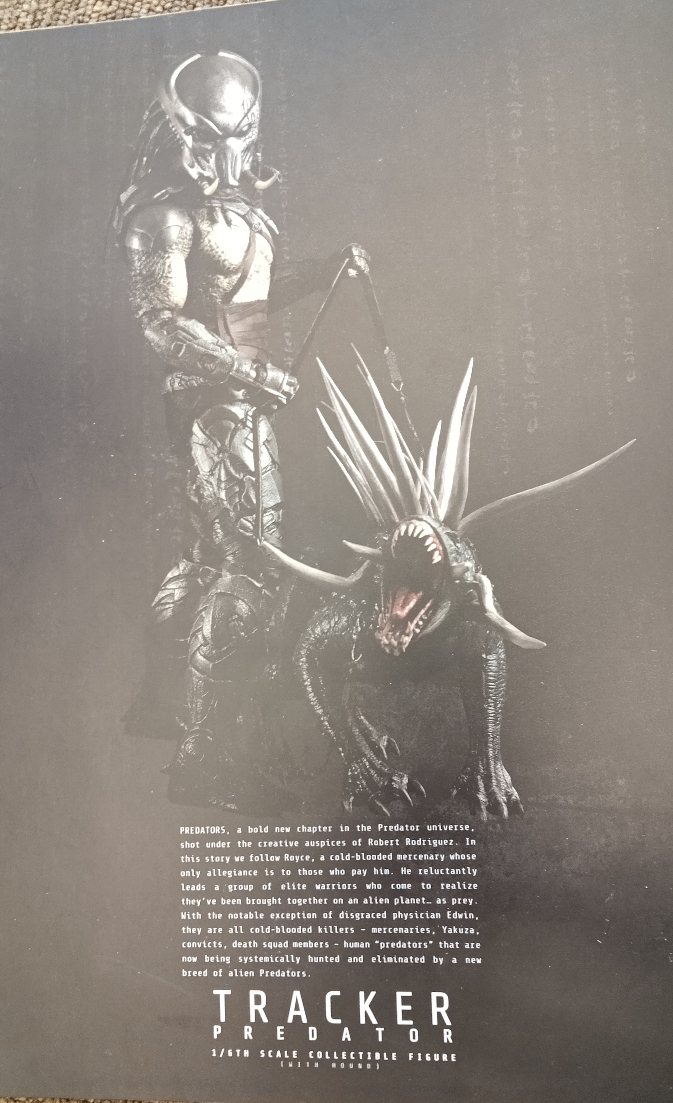 Hot Toys Predators Tracker Figure